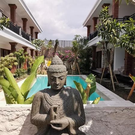 Santi Homestay Canggu Exterior foto