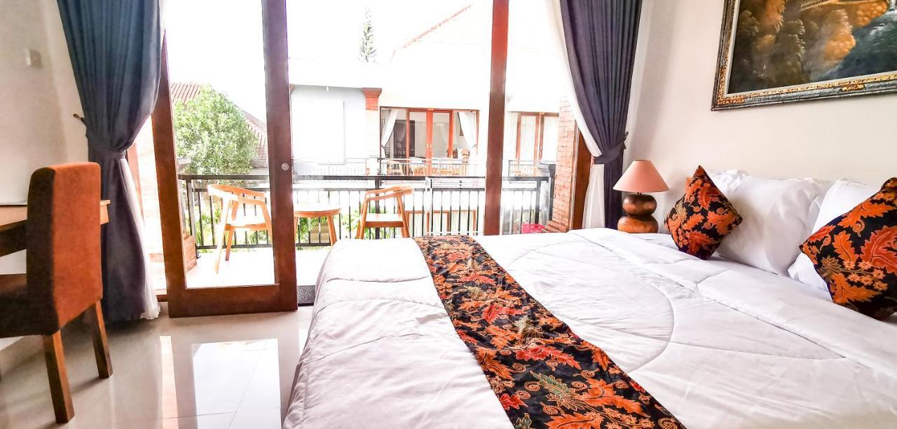 Santi Homestay Canggu Exterior foto