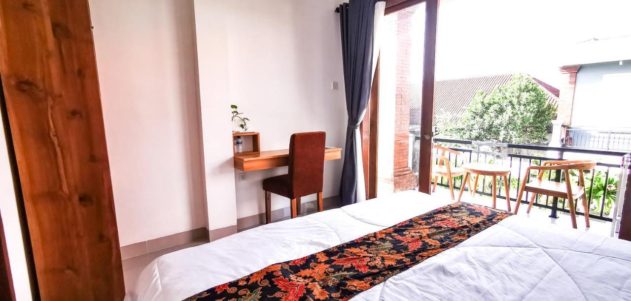Santi Homestay Canggu Exterior foto