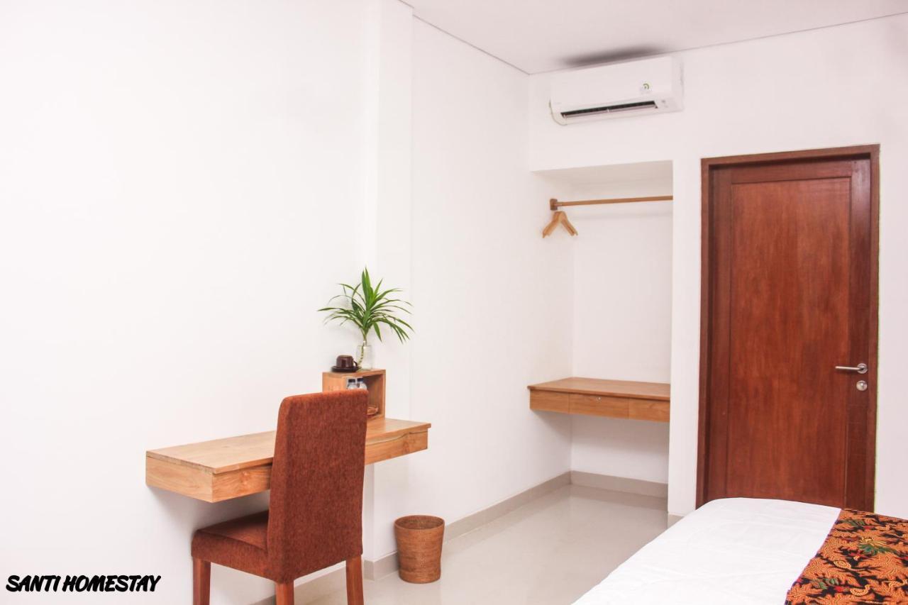 Santi Homestay Canggu Exterior foto