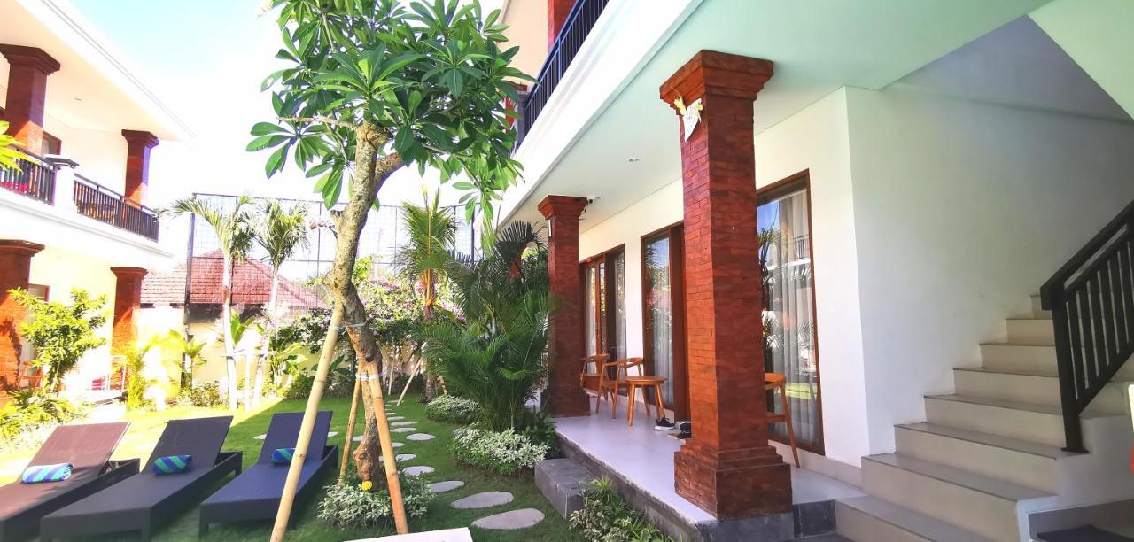 Santi Homestay Canggu Exterior foto