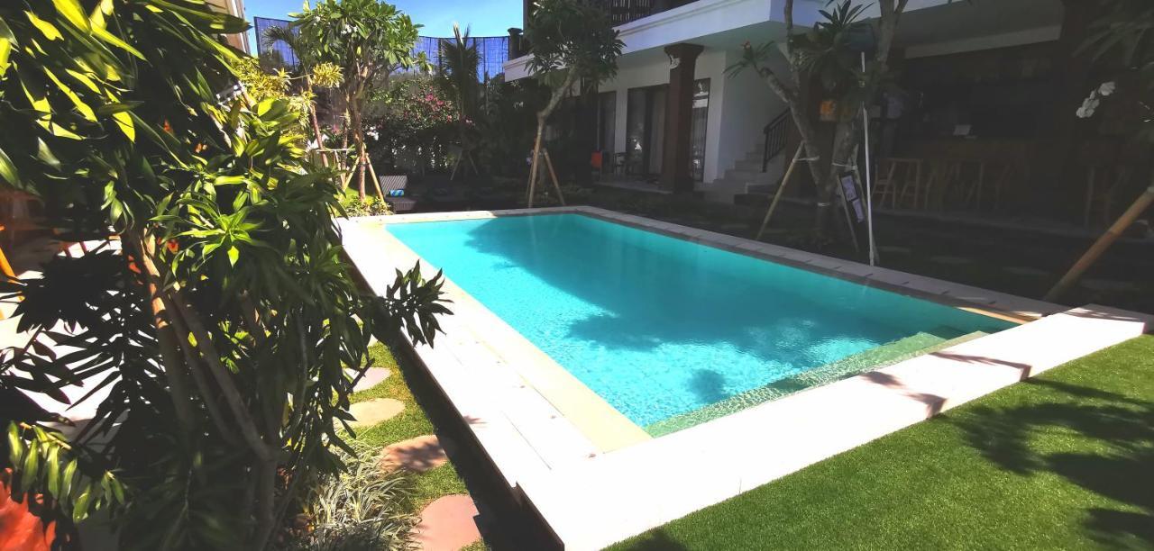 Santi Homestay Canggu Exterior foto
